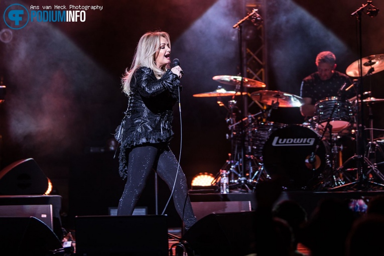 Bonnie Tyler op Bonnie Tyler - 11/05 - TivoliVredenburg foto