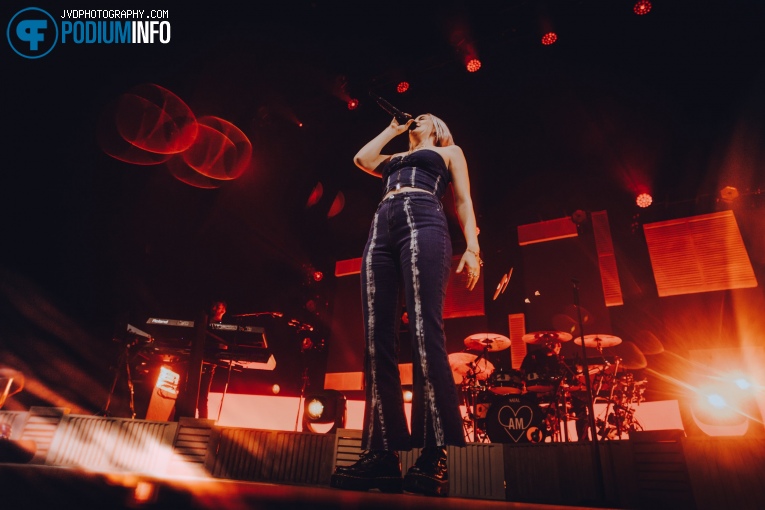 Anne-Marie op Anne-Marie - 16/05 - AFAS Live foto