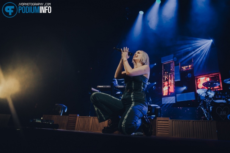 Anne-Marie op Anne-Marie - 16/05 - AFAS Live foto