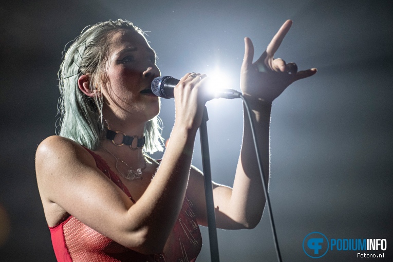 Yonaka op Yonaka - 20/05 - Paradiso foto