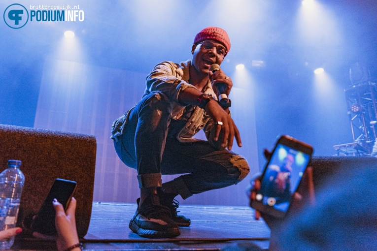 4th Ave op Alex Aiono - 21/05 - Melkweg foto