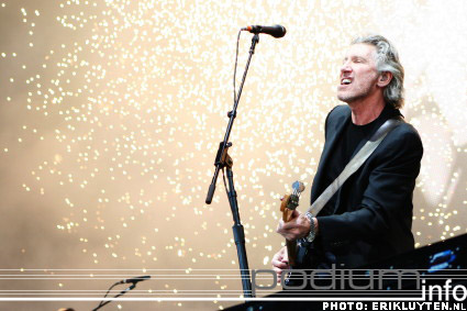 Roger Waters op Roger Waters - 11/5 - Megaland foto