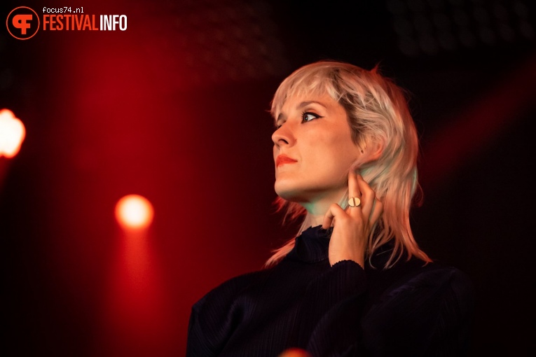 Cate le Bon op Best Kept Secret 2019 - vrijdag 31 mei foto