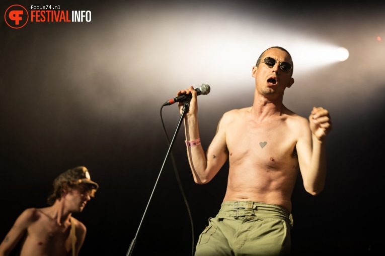 Fat White Family op Best Kept Secret 2019 - zaterdag 1 juni foto