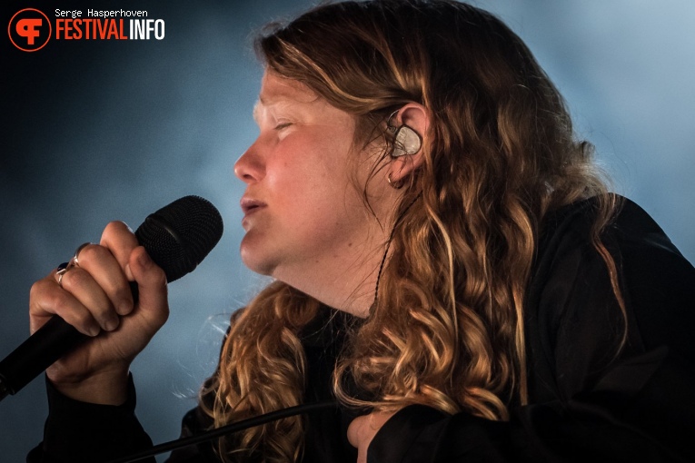 Kate Tempest op Best Kept Secret 2019 - zondag 2 juni foto