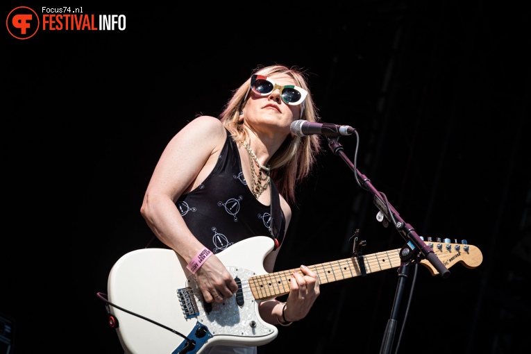 Liz Phair op Best Kept Secret 2019 - zondag 2 juni foto