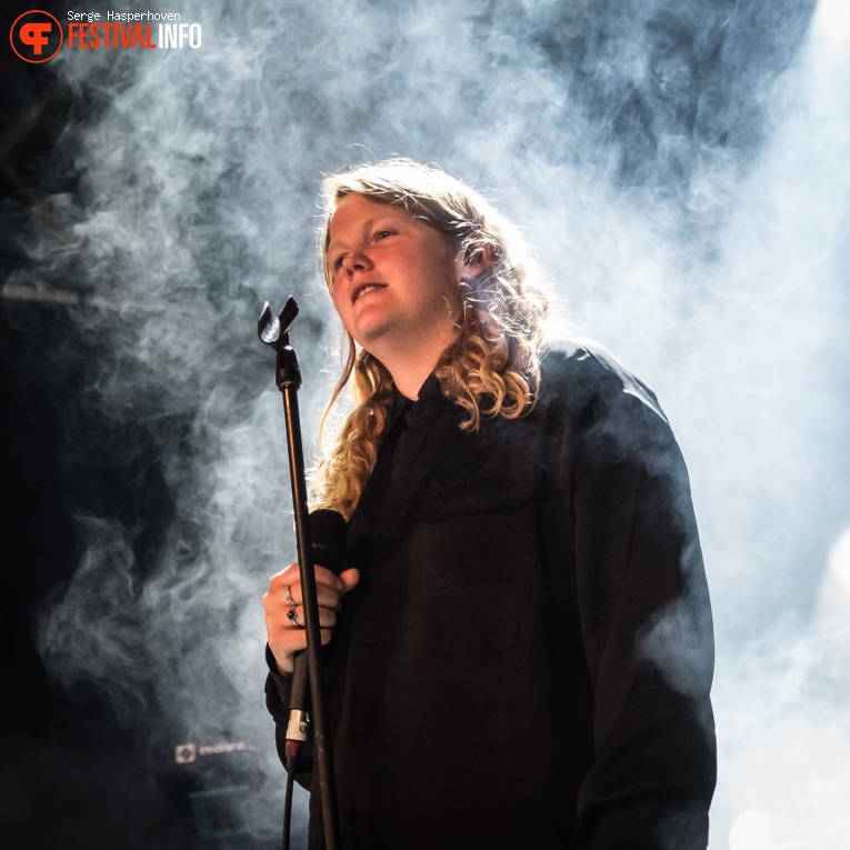 Kate Tempest op Best Kept Secret 2019 - zondag 2 juni foto