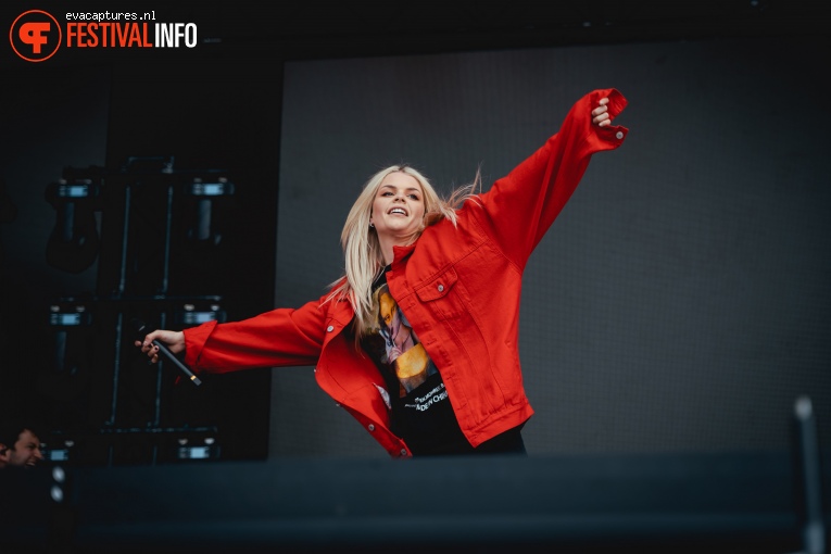 Davina Michelle op Vestrock 2019 foto