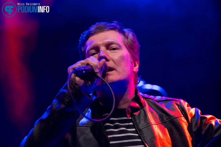 Tim Bowness op Tim Bowness Band & Anneke van Giersbergen - 31/05 - Boerderij foto
