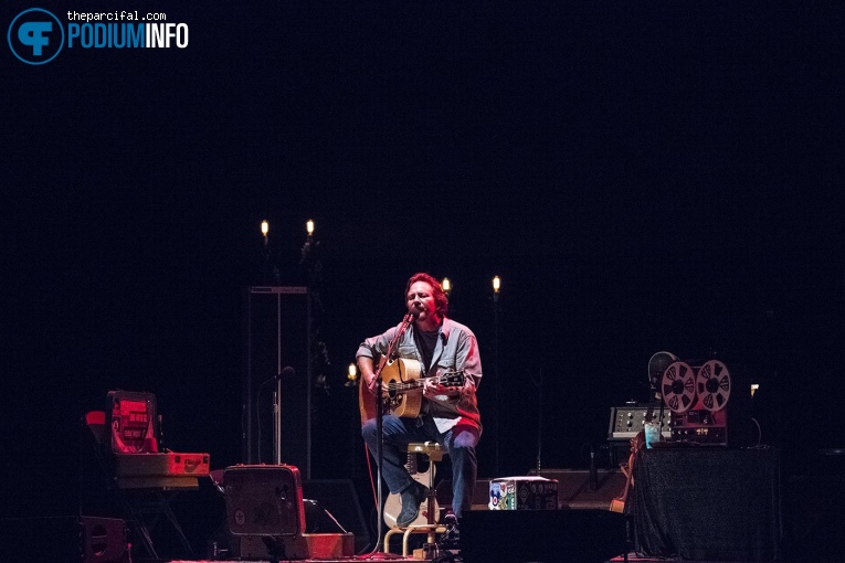 Eddie Vedder op Eddie Vedder - 09/06 - AFAS Live foto