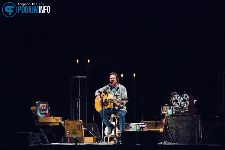 Eddie Vedder op Eddie Vedder - 09/06 - AFAS Live foto