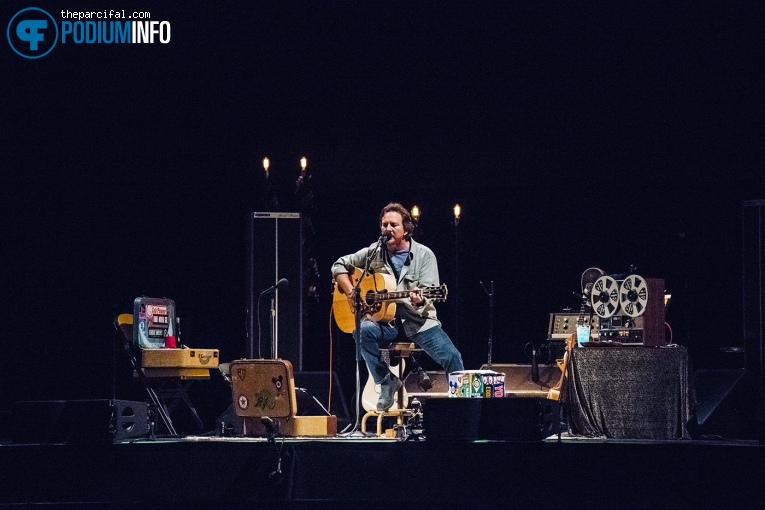 Eddie Vedder op Eddie Vedder - 09/06 - AFAS Live foto