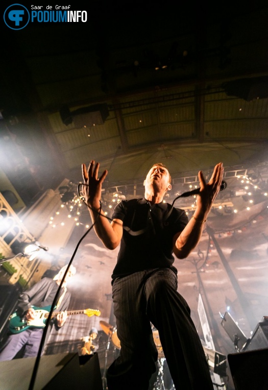 The Good, The Bad & The Queen op The Good, The Bad & The Queen - 06/06 - Paradiso foto