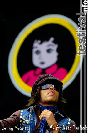 Lenny Kravitz op Pinkpop 2004 ma foto