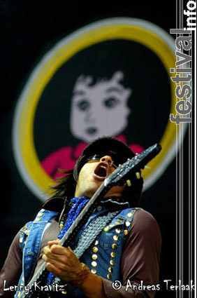 Lenny Kravitz op Pinkpop 2004 ma foto