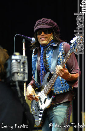 Lenny Kravitz op Pinkpop 2004 ma foto