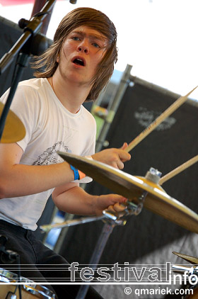 I Kissed Charles op Bevrijdingsfestival Overijssel 2008 foto