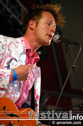 Shane Shu op Bevrijdingsfestival Overijssel 2008 foto
