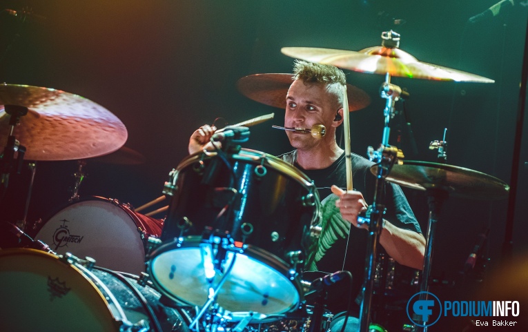 Holding Absence op Underoath - 06/06 - Dynamo foto