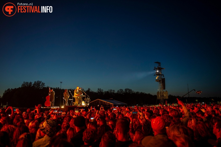 Mumford and Sons op Pinkpop 2019 - Zaterdag foto