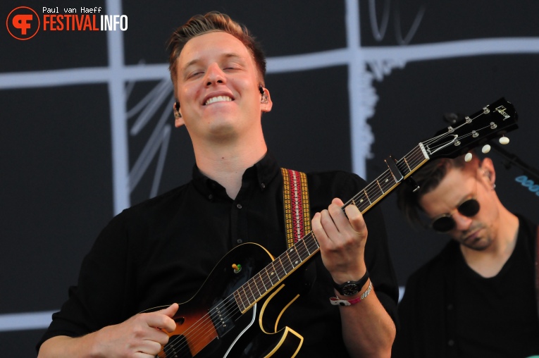 George Ezra op Pinkpop 2019 - Zaterdag foto