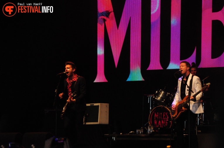 Miles Kane op Pinkpop 2019 - Zondag foto