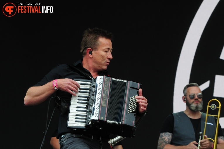 Rowwen Heze op Pinkpop 2019 - Zondag foto