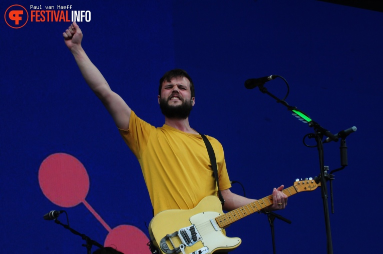 White Lies op Pinkpop 2019 - Zondag foto