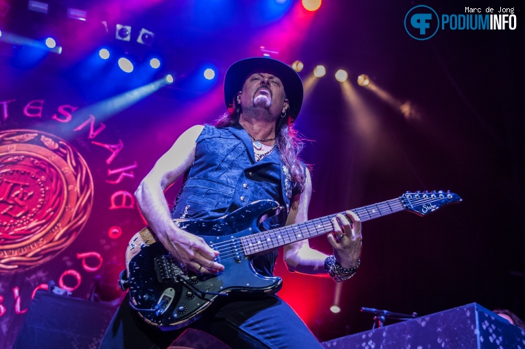 Foto Whitesnake op Whitesnake - 12/06 - 013