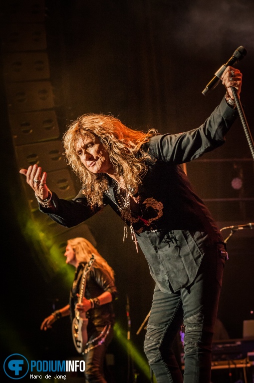 Foto Whitesnake op Whitesnake - 12/06 - 013