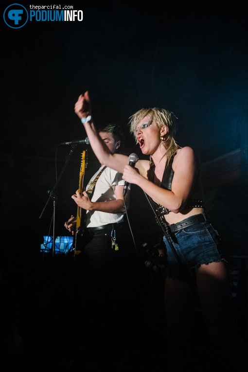 Amyl and The Sniffers op Amyl and The Sniffers - 14/06 - De Nijverheid foto