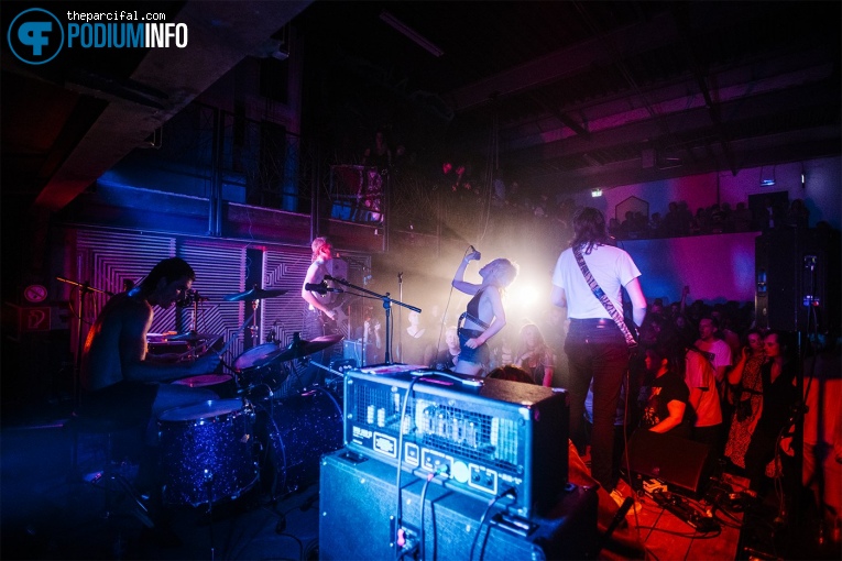 Amyl and The Sniffers op Amyl and The Sniffers - 14/06 - De Nijverheid foto