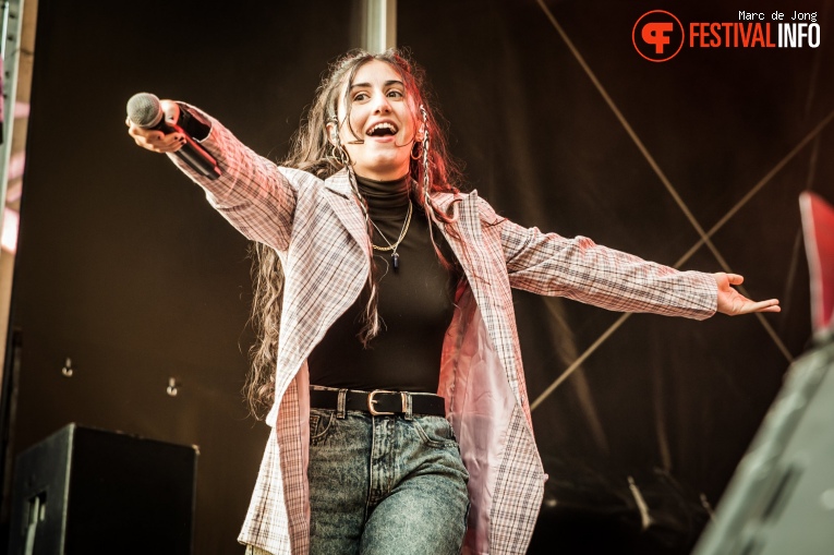 Naaz op Wantijpop 2019 foto