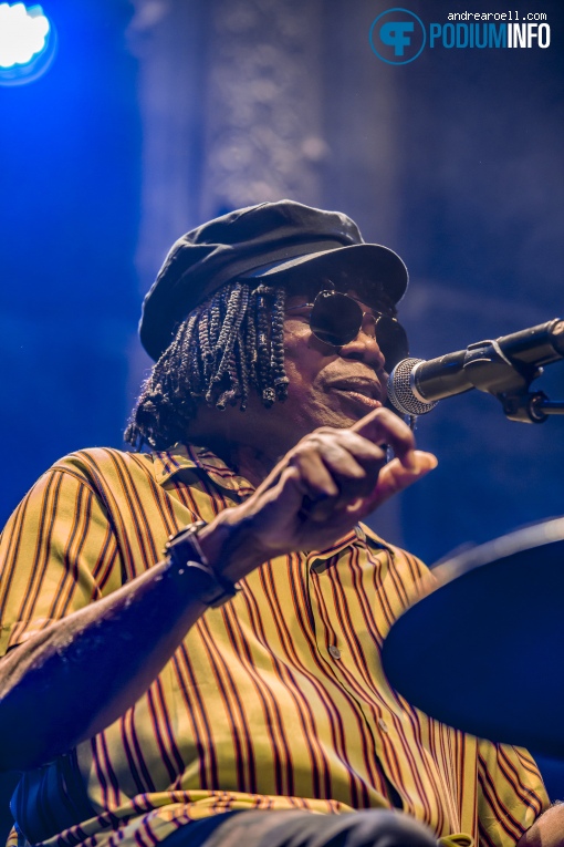 Milton Nascimento op Milton Nascimento - 21/06 - Paradiso foto