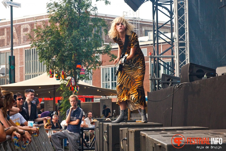 Sunflower Bean op Loose Ends 2019 foto