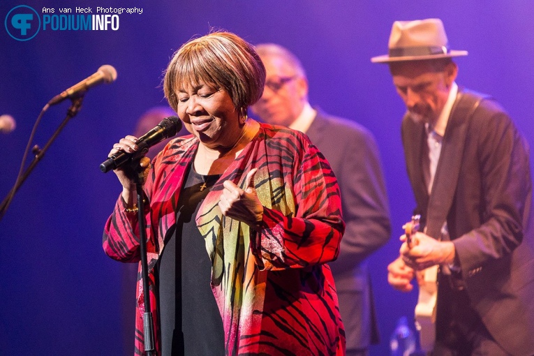 Mavis Staples op Mavis Staples - 27/06 - Koninklijk Theater Carré foto