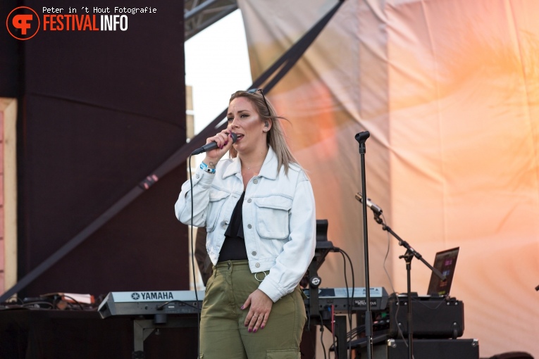 Lisa Loïs op Concert at Sea 2019 Vrijdag foto