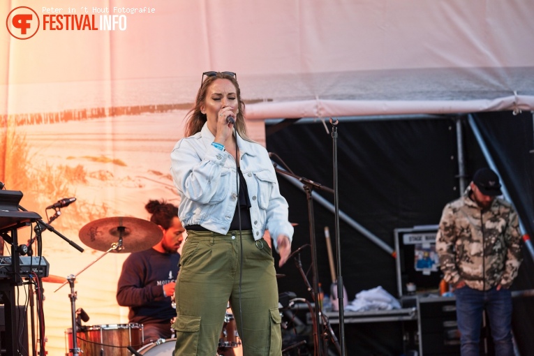 Lisa Loïs op Concert at Sea 2019 Vrijdag foto