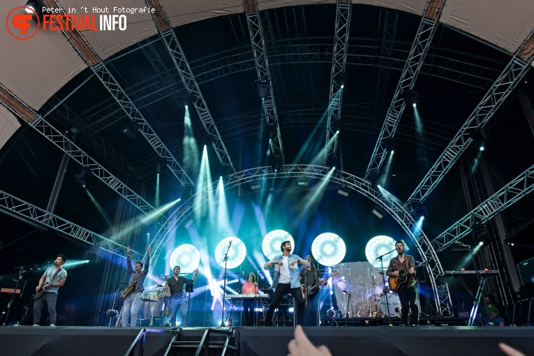 Alvaro Soler op Concert at Sea 2019 Vrijdag foto