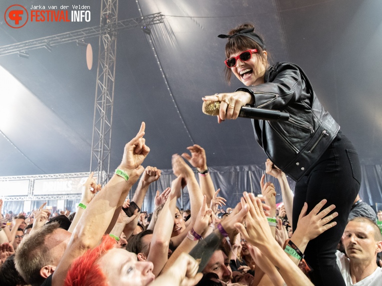 The Interrupters op Jera On Air 2019 - Vrijdag foto