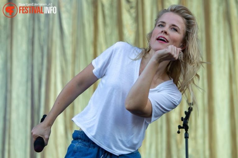 Foto Ilse DeLange op Parkpop 2019
