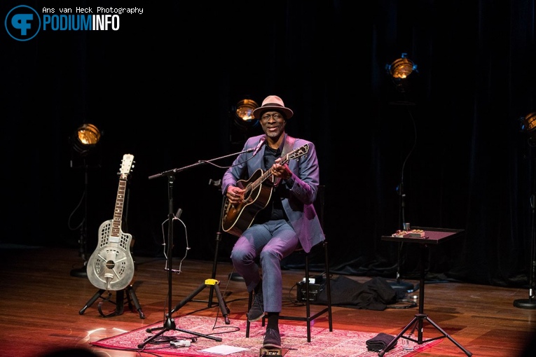 Keb Mo op Keb Mo - 04/07 - TivoliVredenburg foto