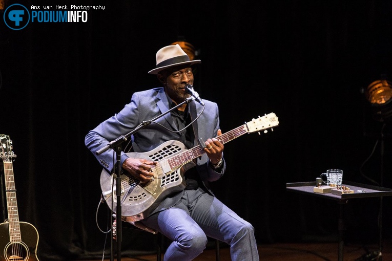 Keb Mo op Keb Mo - 04/07 - TivoliVredenburg foto