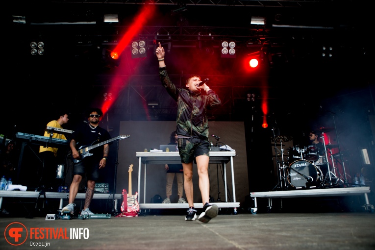 Foto Lil Kleine op Fields of Joy Festival 2019