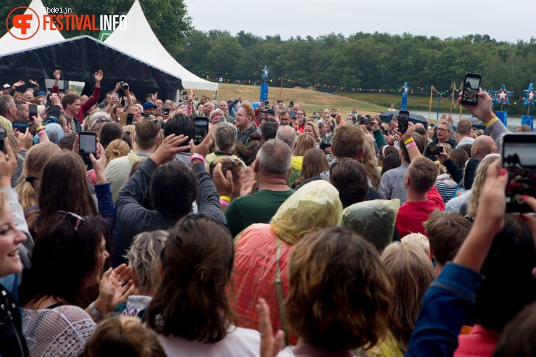 Gavin James op Fields of Joy Festival 2019 foto