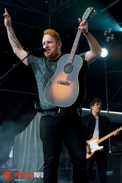 Gavin James op Fields of Joy Festival 2019 foto