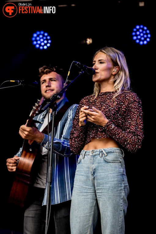 Foto Suzan & Freek op Fields of Joy Festival 2019