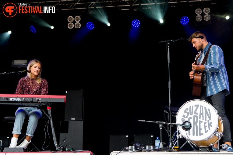 Foto Suzan & Freek op Fields of Joy Festival 2019
