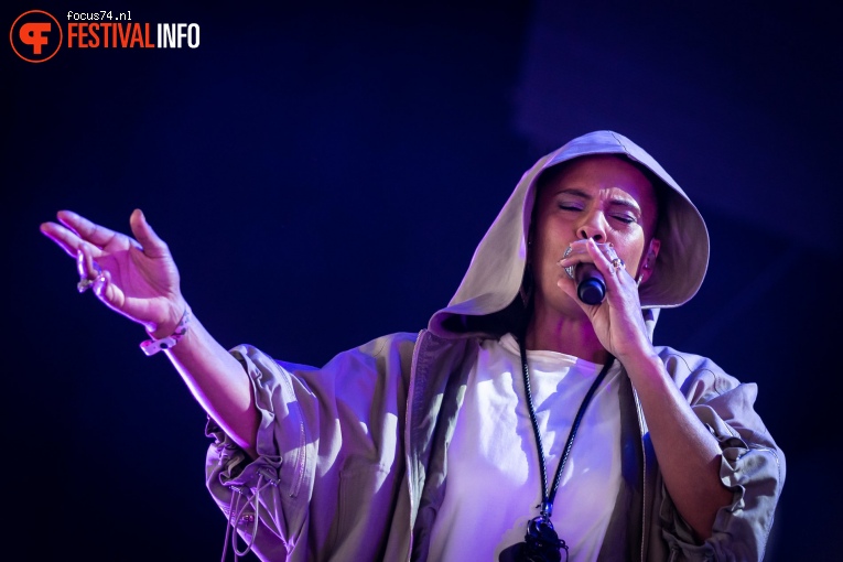 Neneh Cherry op Down the Rabbit Hole 2019 - vrijdag foto