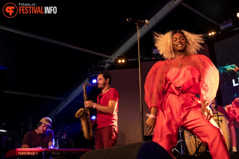 Liniker e os Caramelows op Down the Rabbit Hole 2019 - vrijdag foto